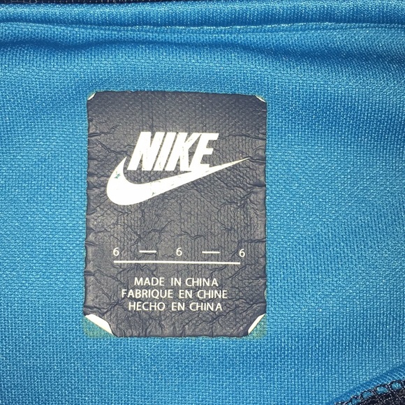 ✅Kids Nike shirt - Picture 3 of 4